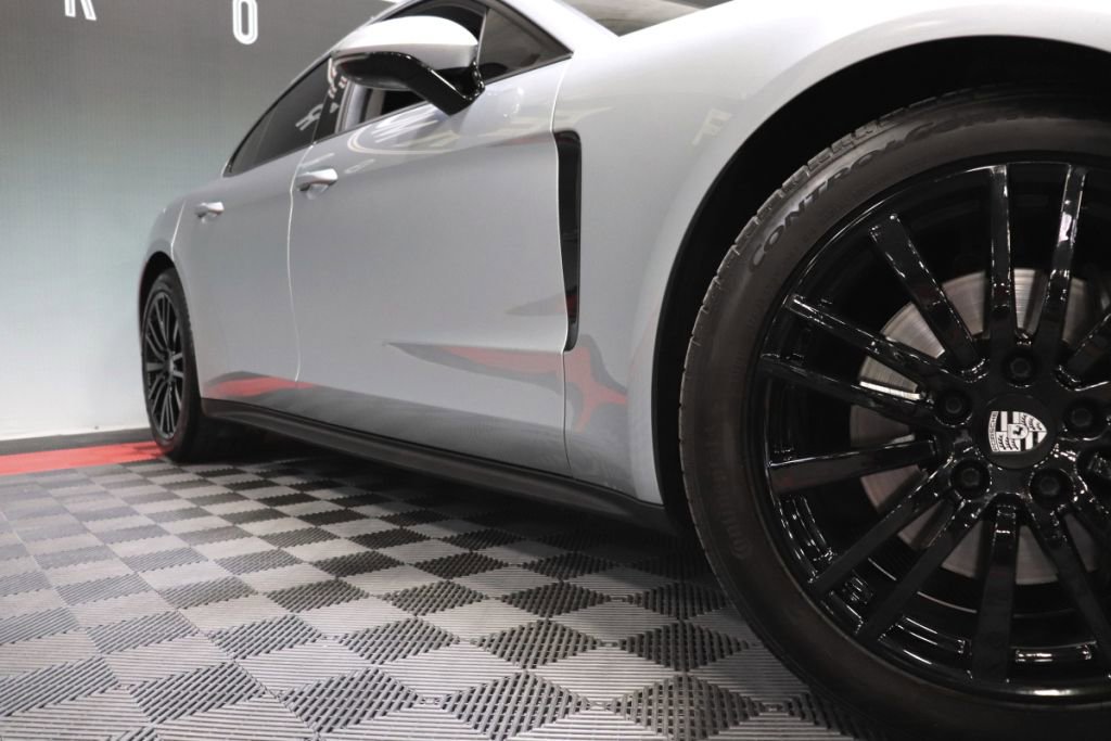 Used 2019 Porsche Panamera 4 AWD/4WD image 72