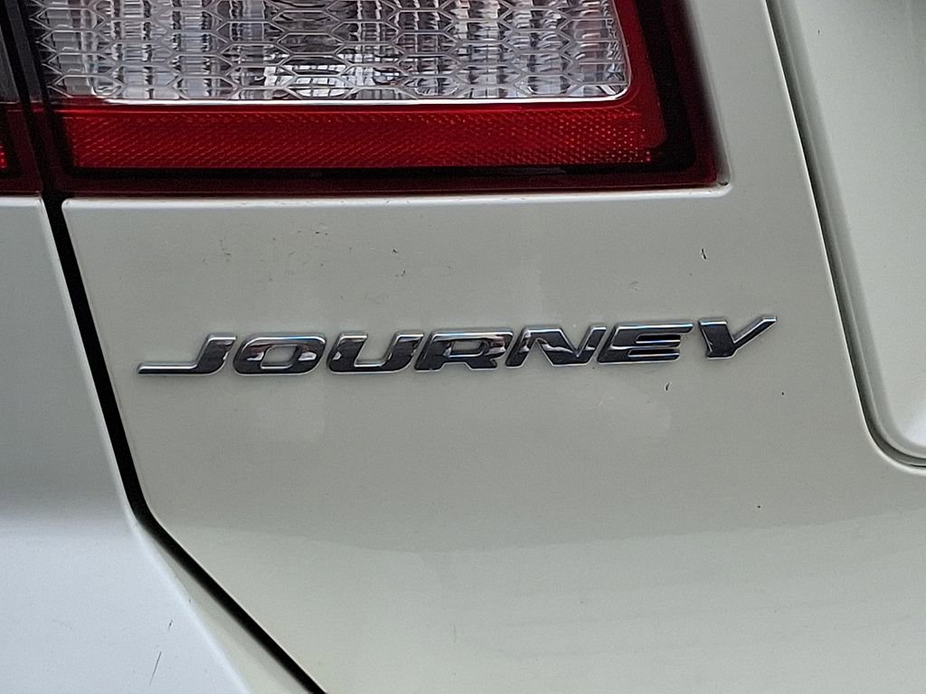 Used 2016 Dodge Journey R/T image 30