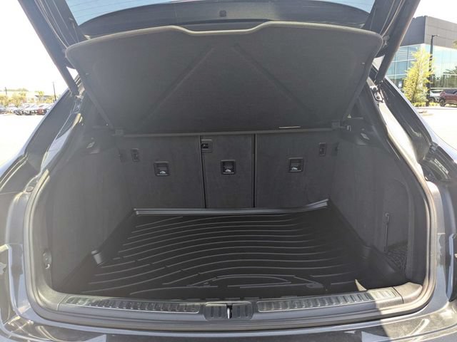 Used 2024 Porsche Macan S AWD/4WD image 12