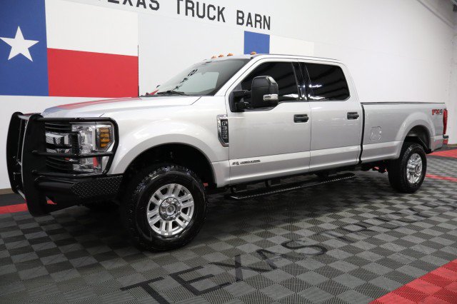 Used 2019 Ford F350 XLT w/ XLT Value Package AWD/4WD image 2