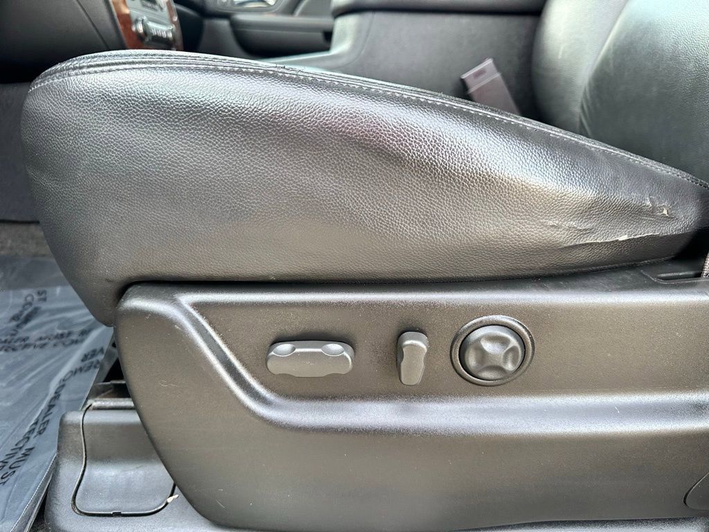 Used 2008 Chevrolet Avalanche LTZ w/ LTZ Preferred Equipment Group AWD/4WD image 11