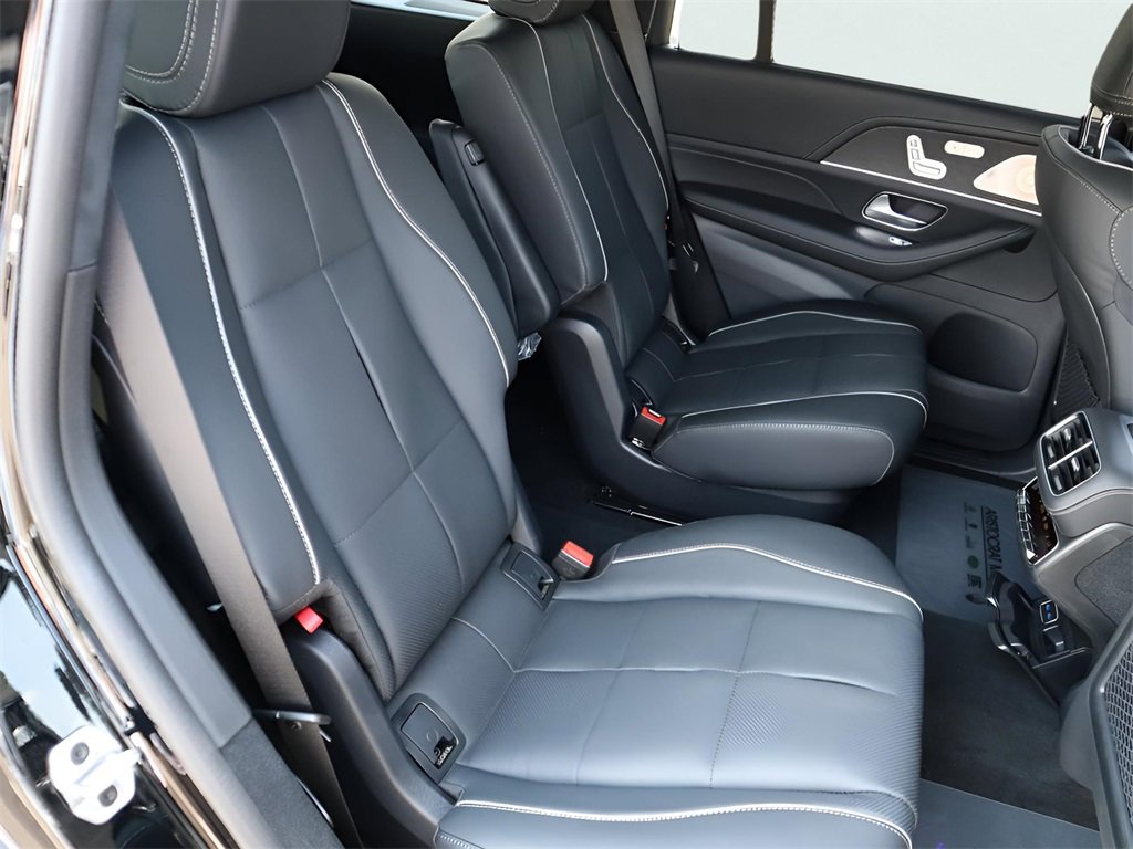 New 2026 Mercedes-Benz GLS 580 4MATIC image 15