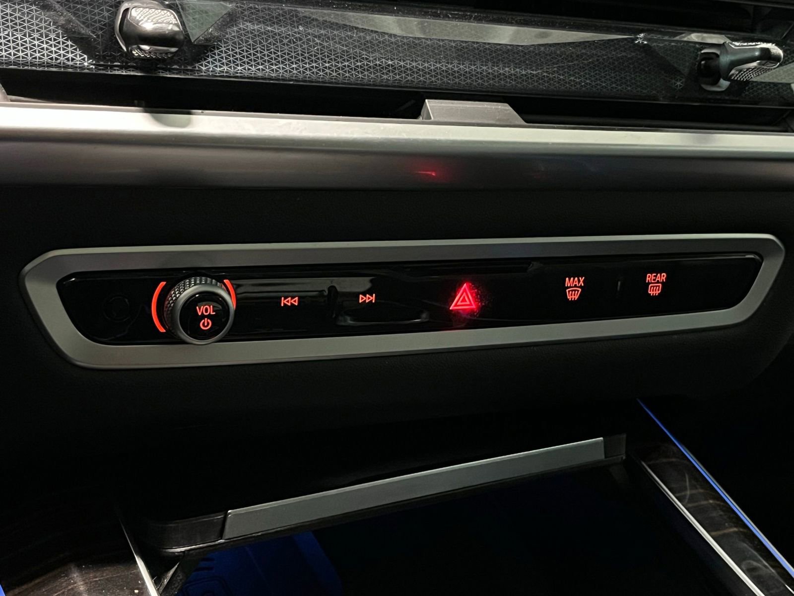 Used 2025 BMW X5 xDrive50e image 25