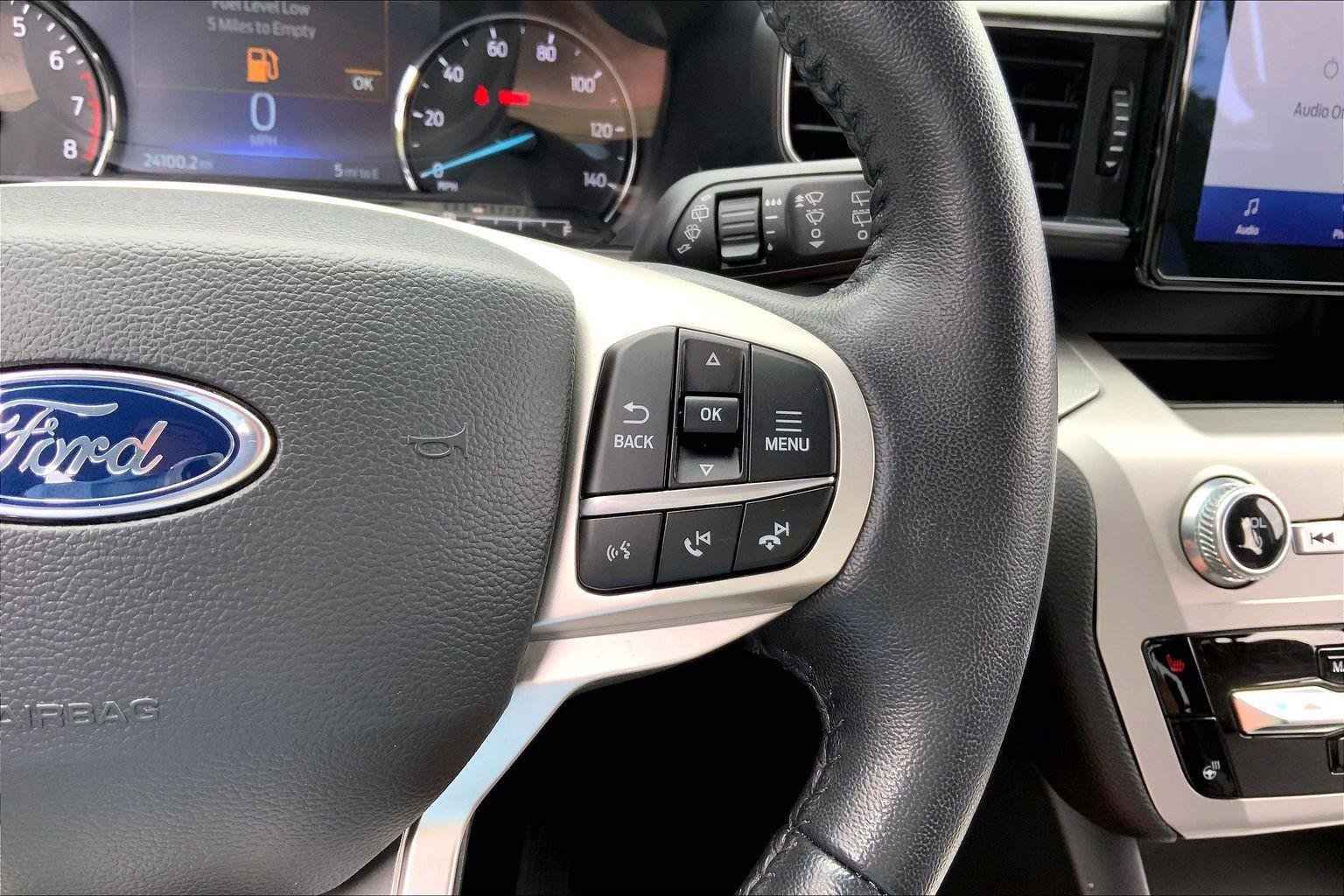 Used 2022 Ford Explorer XLT w/ Equipment Group 202A AWD/4WD image 18