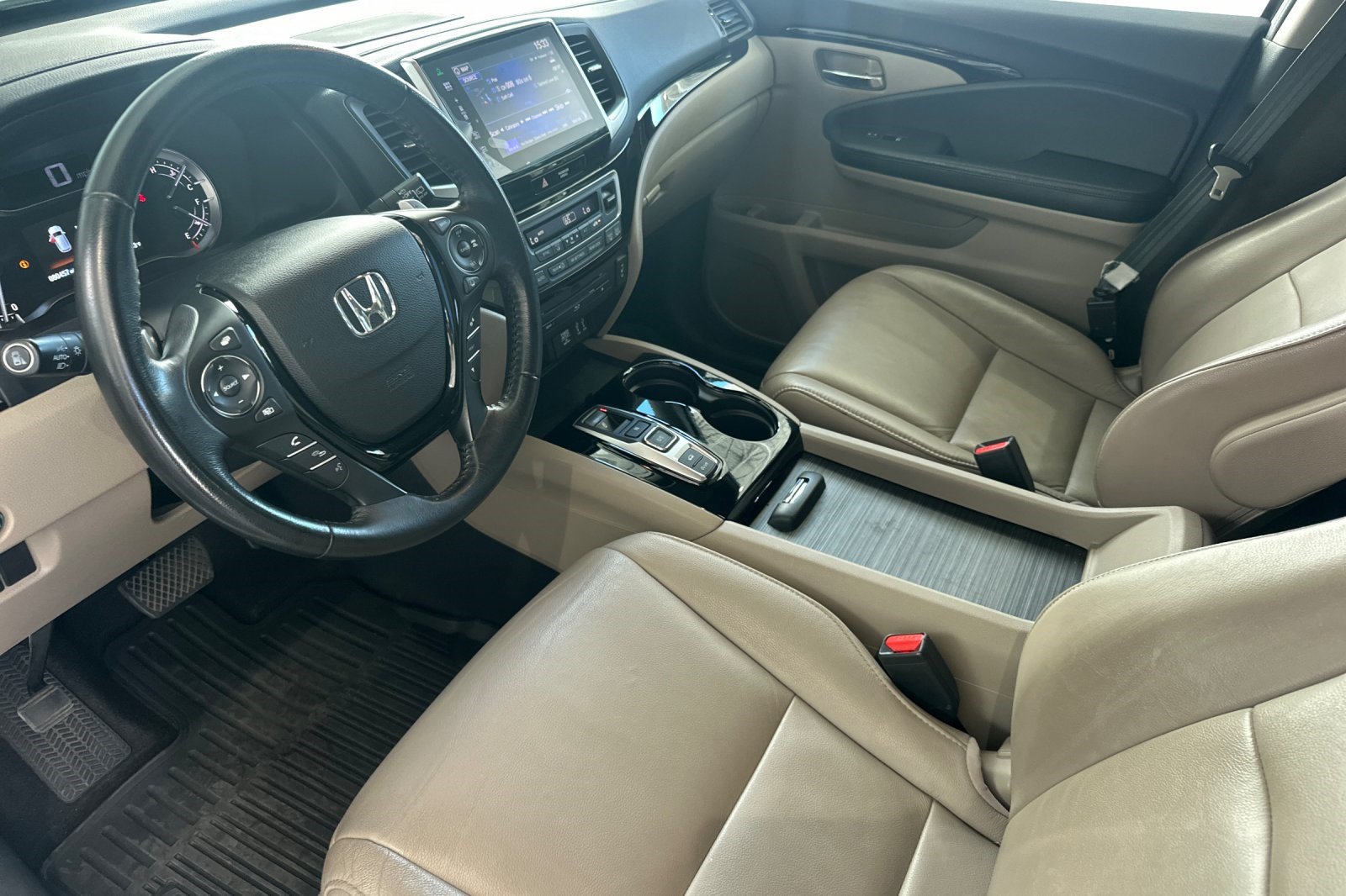 Used 2016 Honda Pilot Touring image 11