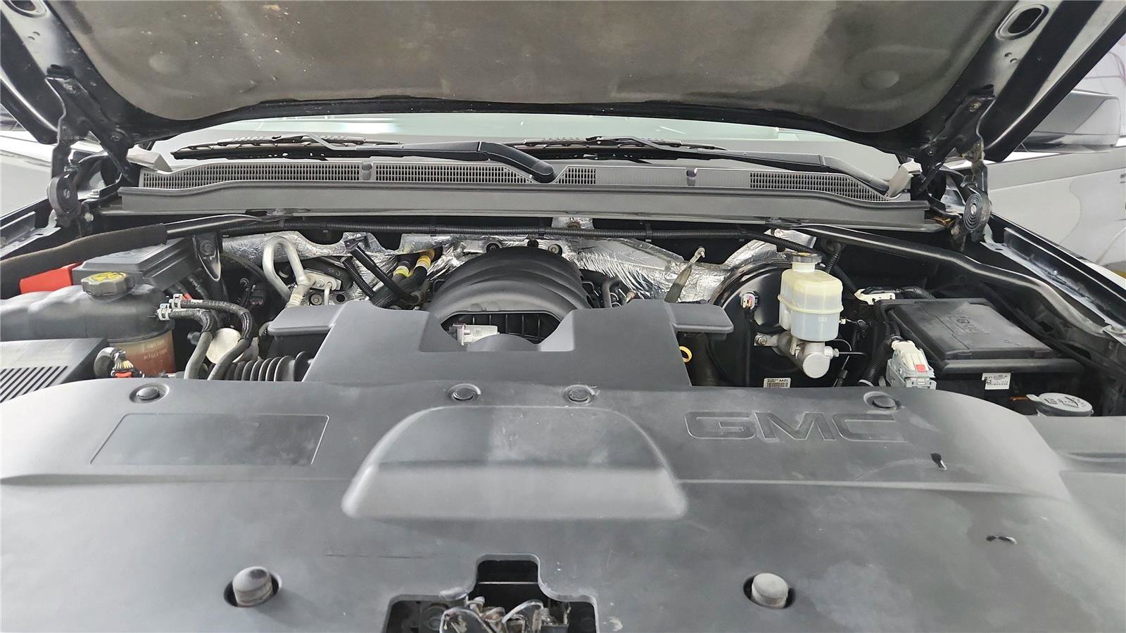 Used 2015 GMC Yukon SLE w/ Convenience Package image 33