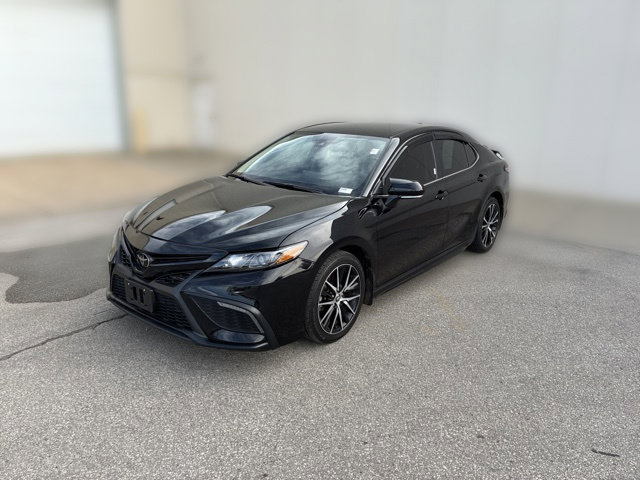Used 2024 Toyota Camry SE FWD image 12