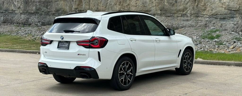 Used 2023 BMW X3 M40i image 4