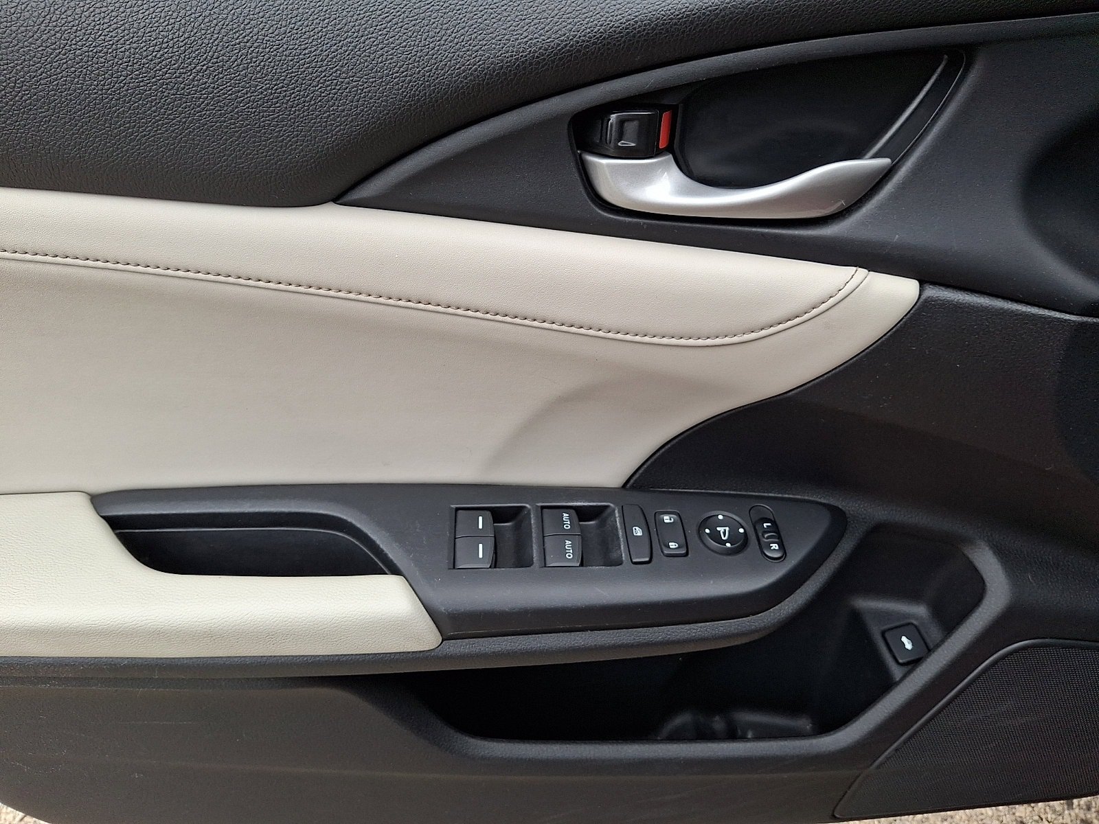 Used 2022 Honda Insight Touring image 12