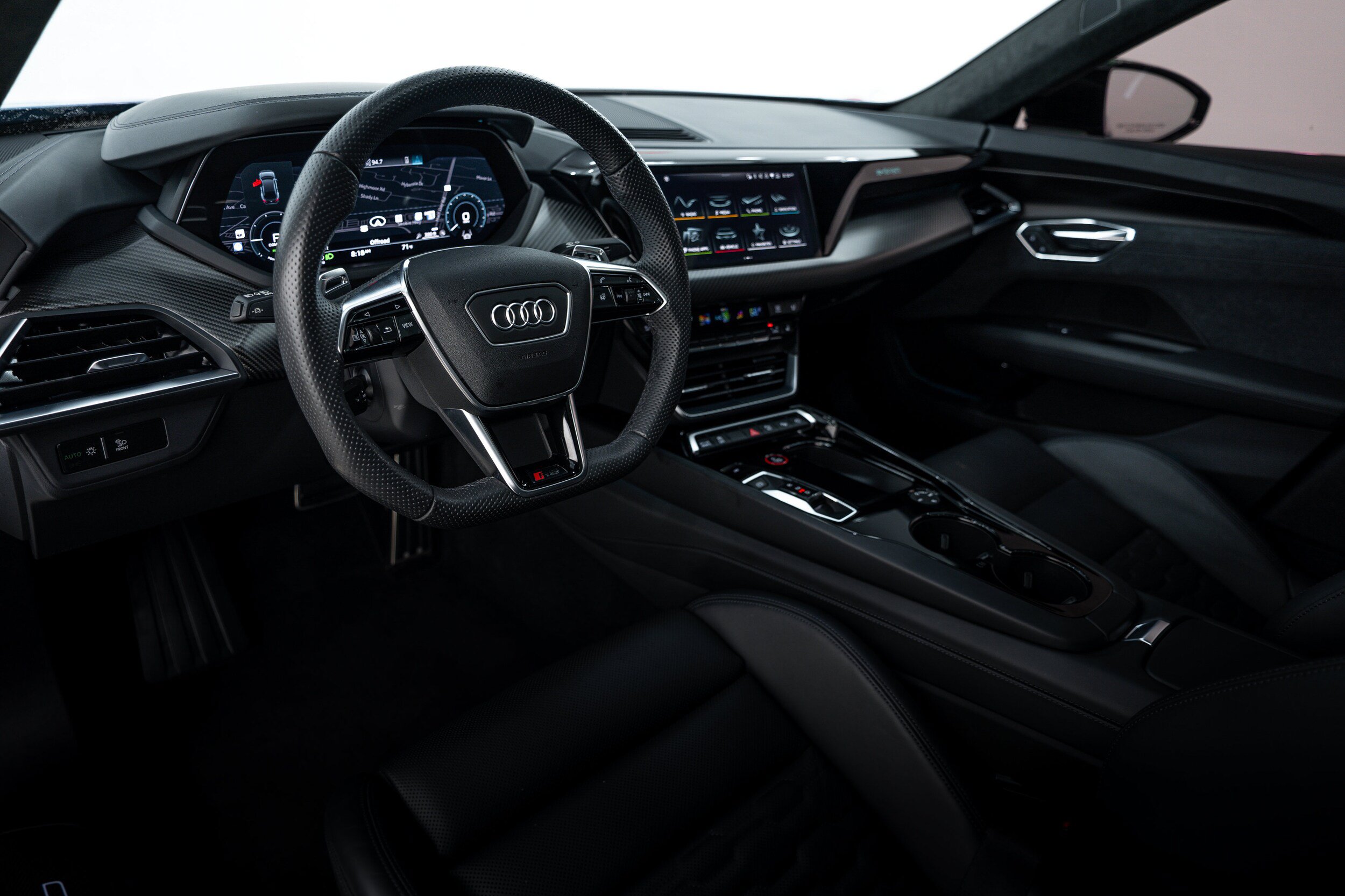 Used 2023 Audi RS e-tron GT w/ Carbon Performance Package AWD/4WD image 10