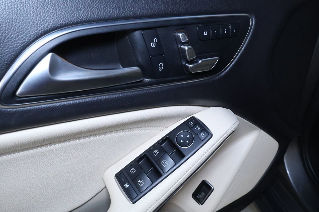 Used 2019 Mercedes-Benz GLA 250 4MATIC image 13