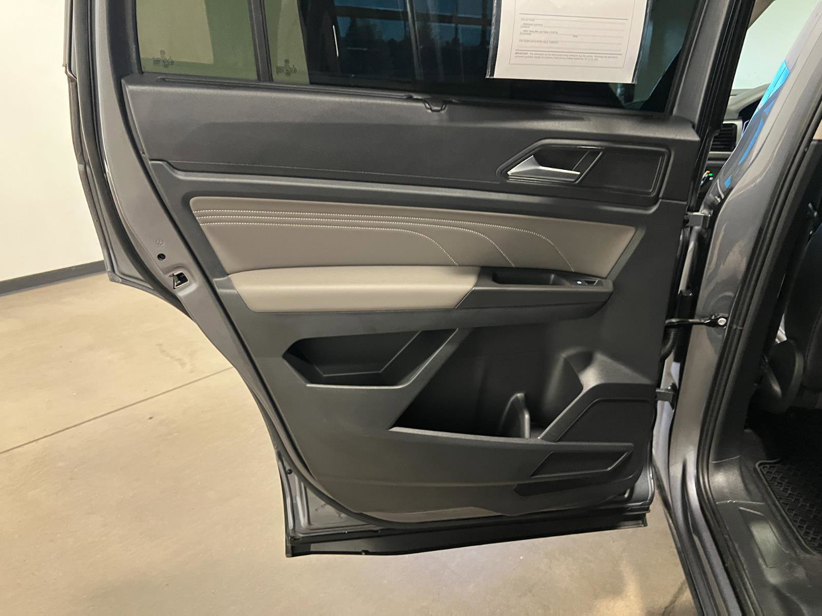 Used 2022 Volkswagen Atlas SE AWD/4WD image 33