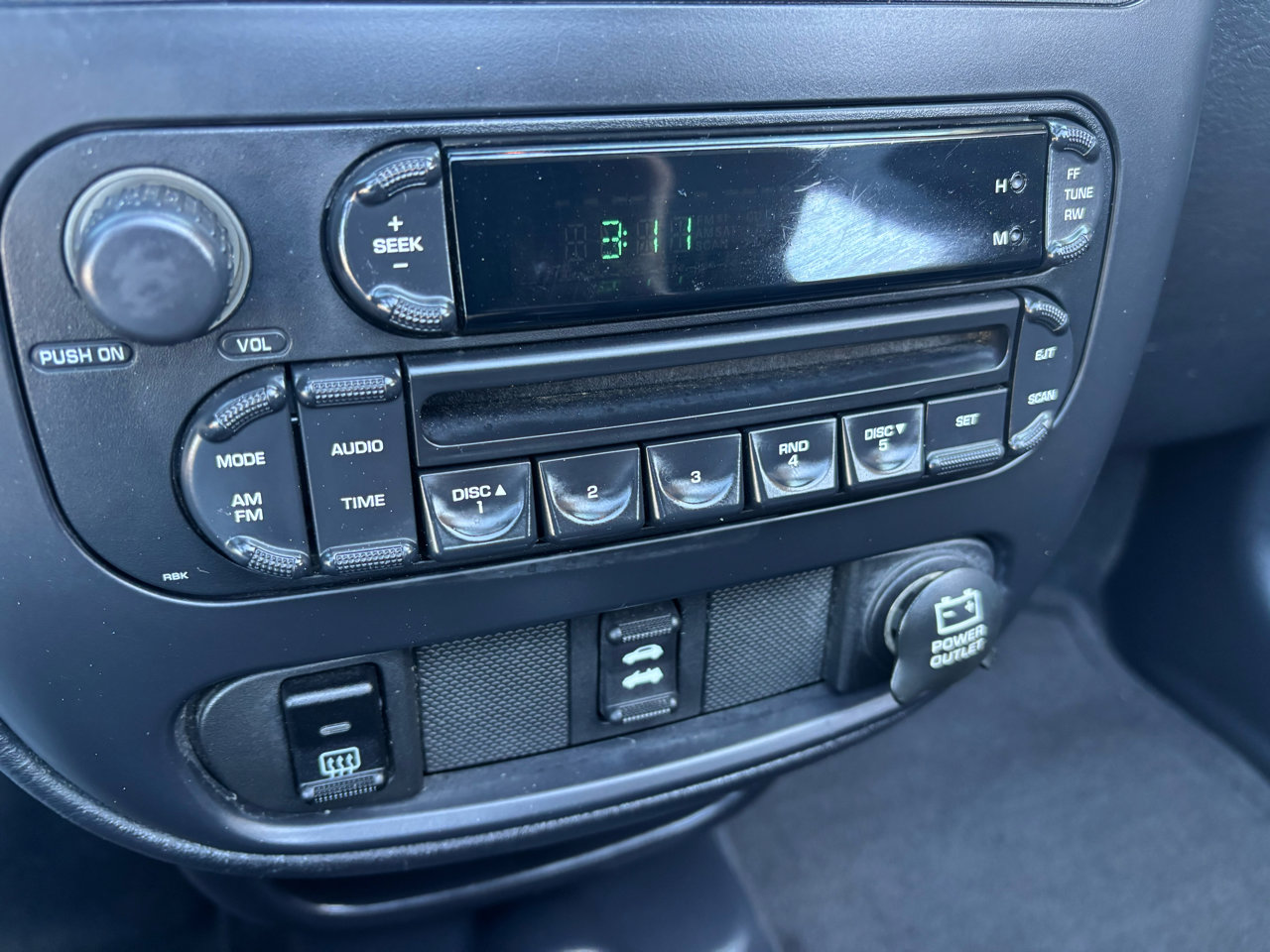 Used 2005 Chrysler PT Cruiser Convertible image 13