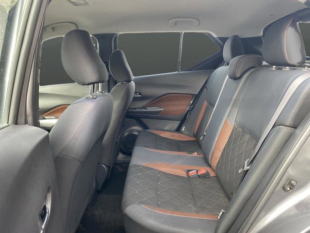 Used 2020 Nissan Kicks SR w/ Exterior Package image 18