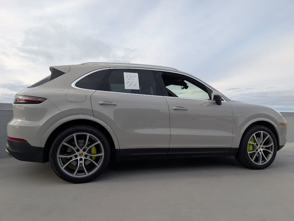 Certified 2022 Porsche Cayenne E-Hybrid image 24