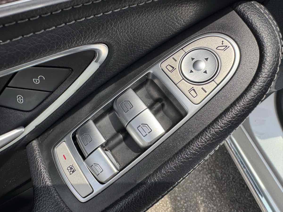 Used 2016 Mercedes-Benz C 300 4MATIC Sedan image 26