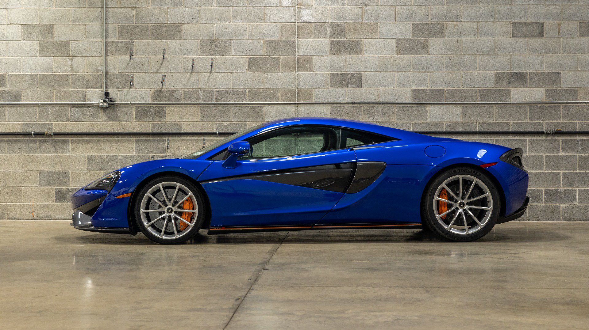 Used 2019 McLaren 570S Coupe RWD image 6