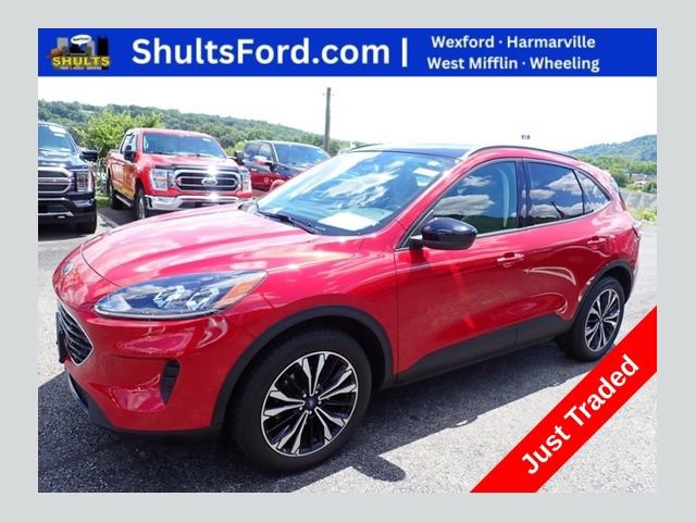 Used 2022 Ford Escape SE w/ SE Sport Appearance Package AWD/4WD image 1