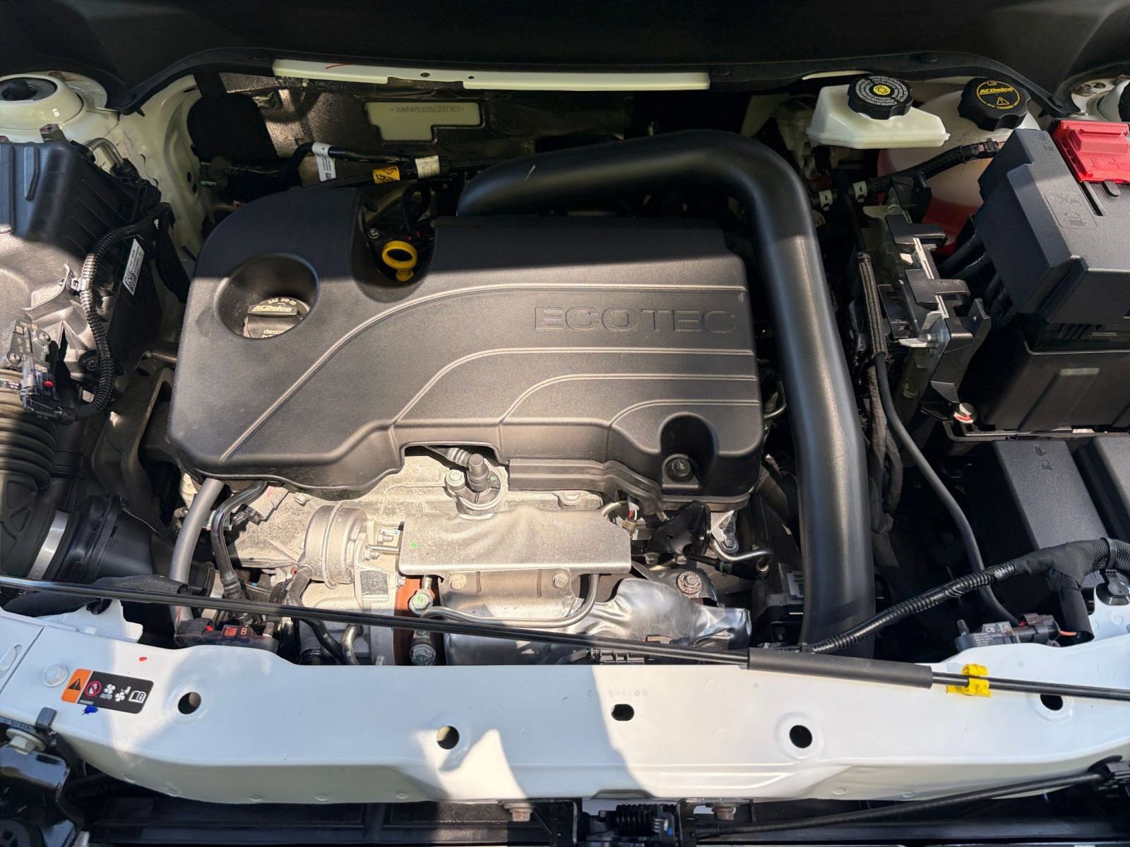 Used 2025 Chevrolet Equinox LT AWD/4WD image 32