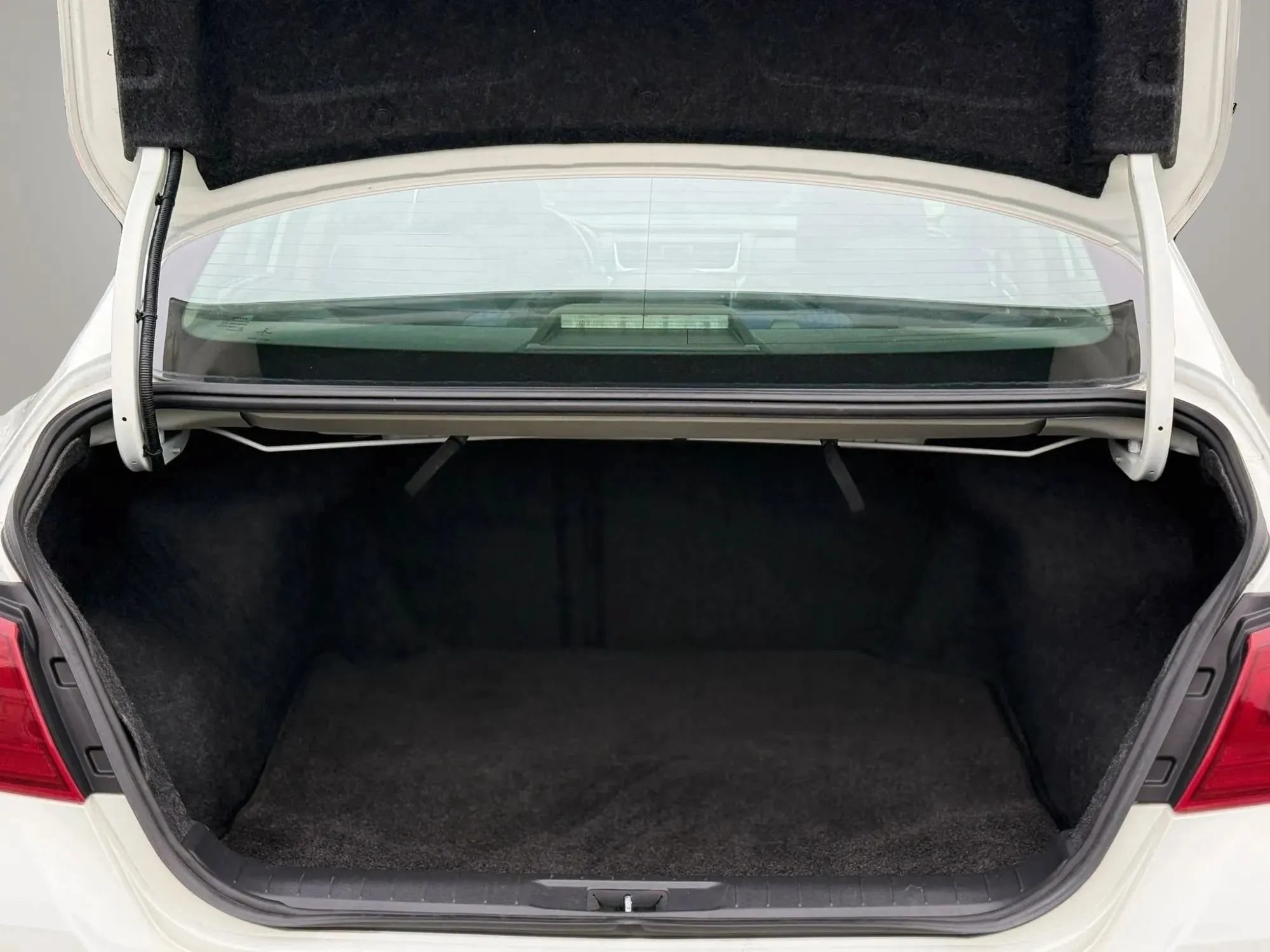 Used 2018 Nissan Altima 2.5 SV FWD image 28