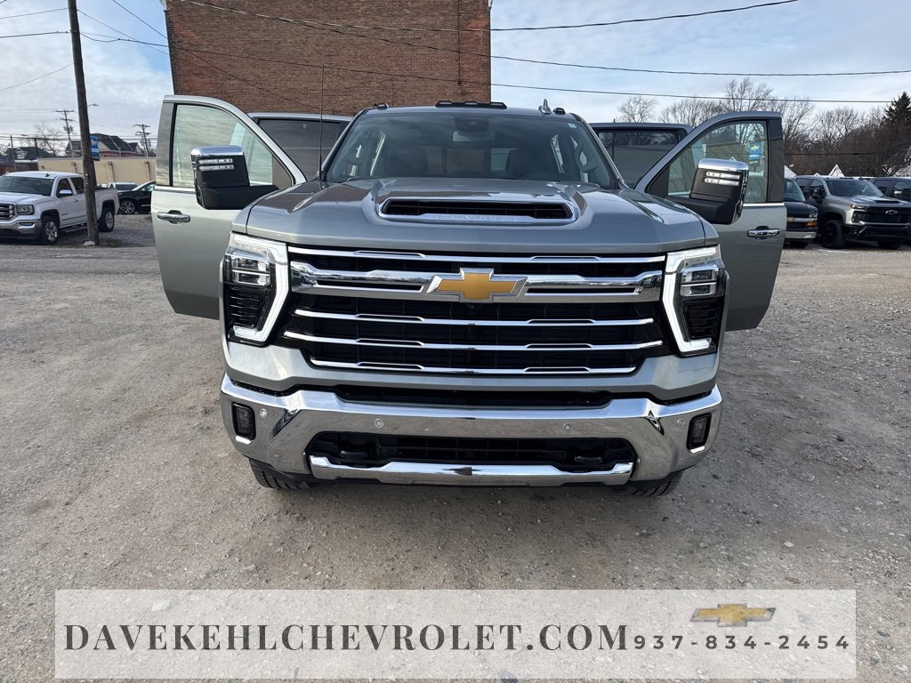 Used 2024 Chevrolet Silverado 3500 LTZ w/ LTZ Plus Package image 35