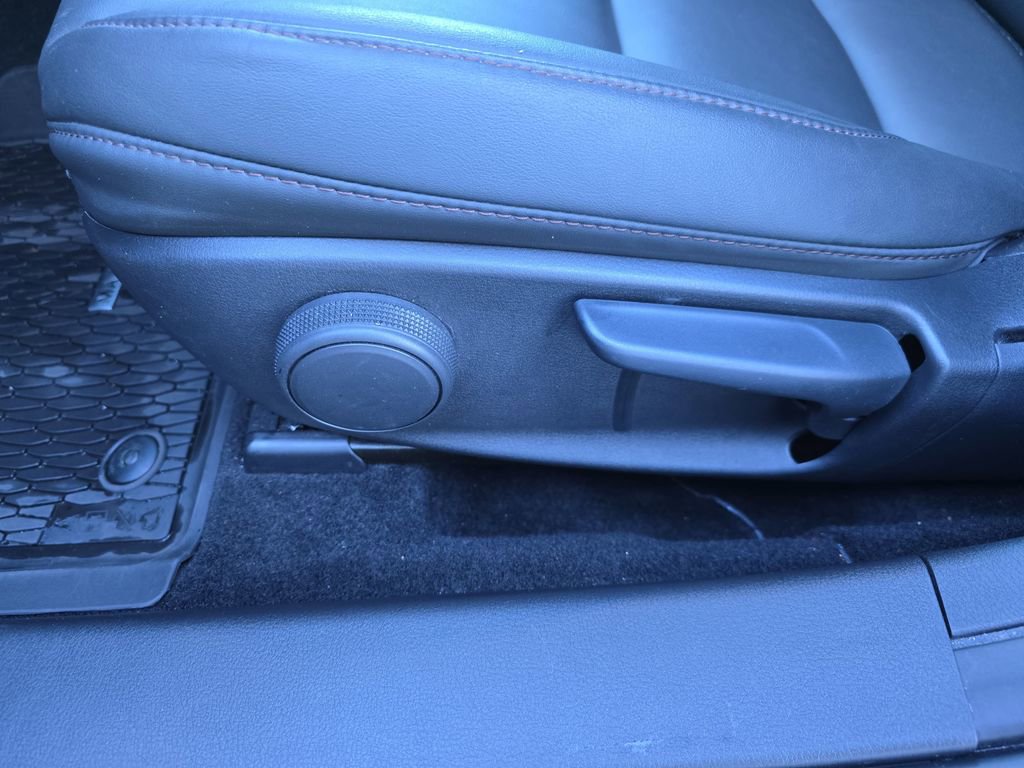 Used 2024 MAZDA MAZDA3 s image 24