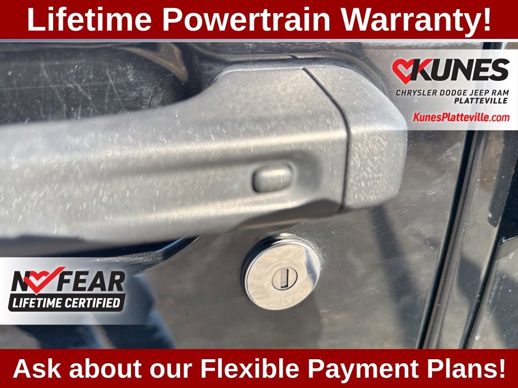 Used 2021 Jeep Wrangler Unlimited Sahara w/ Cold Weather Group image 15