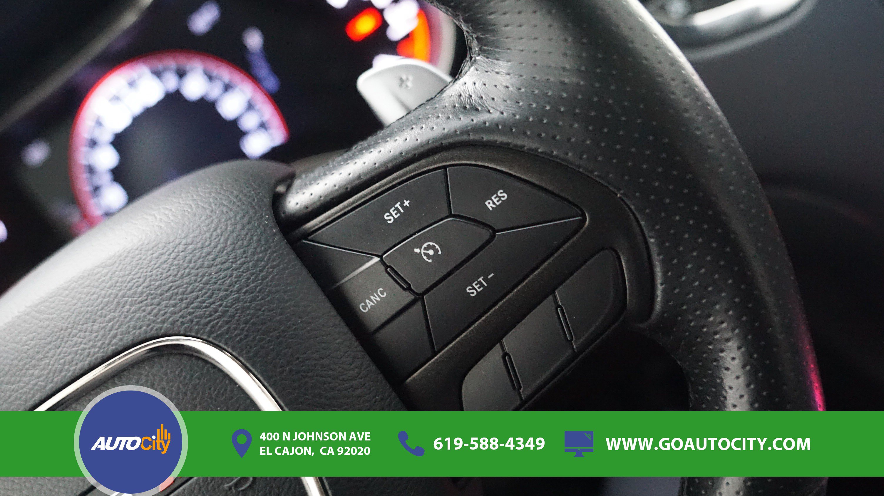 Used 2020 Dodge Durango R/T w/ Blacktop Package RWD image 24