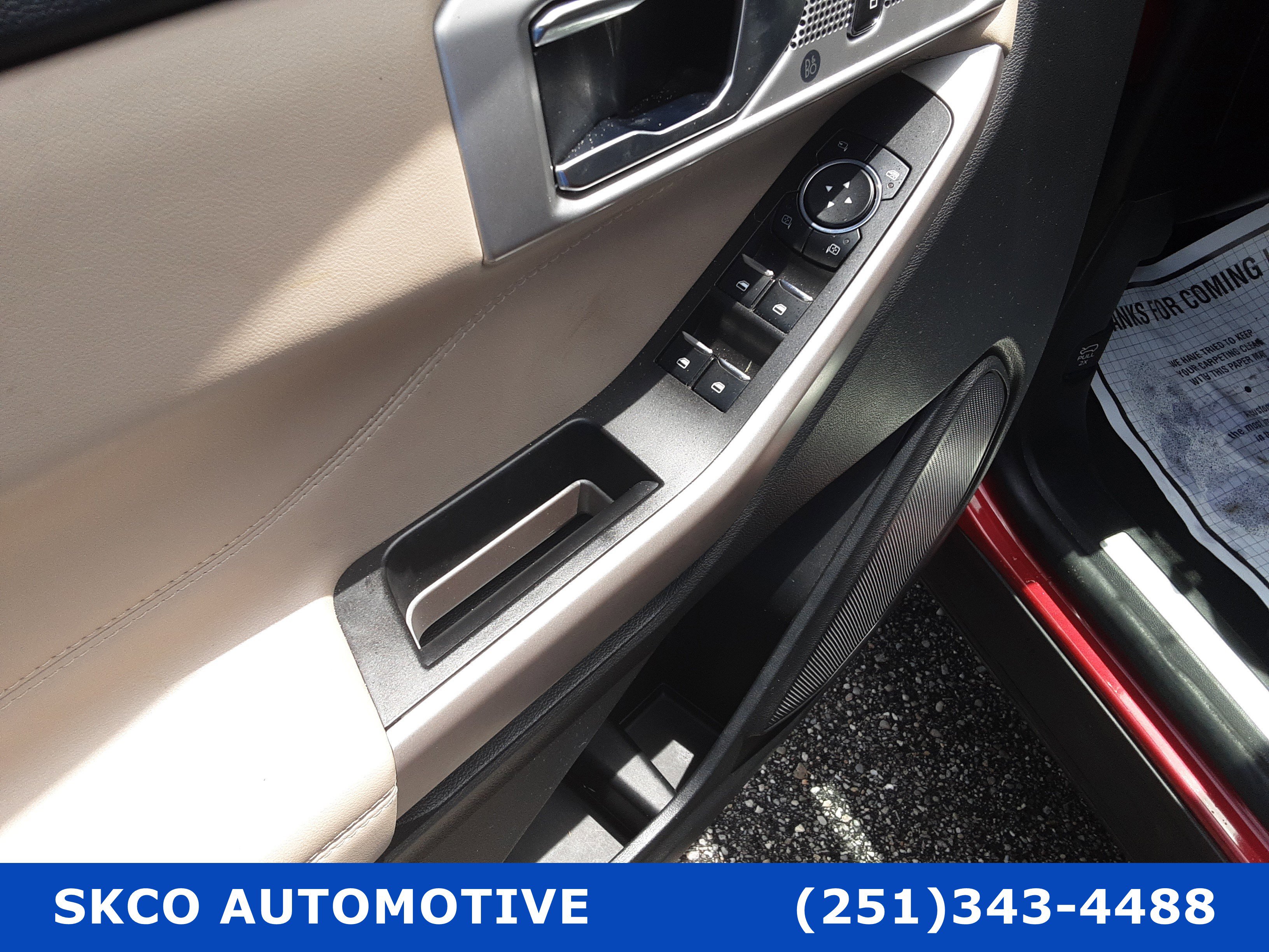 Used 2023 Ford Explorer Limited image 22