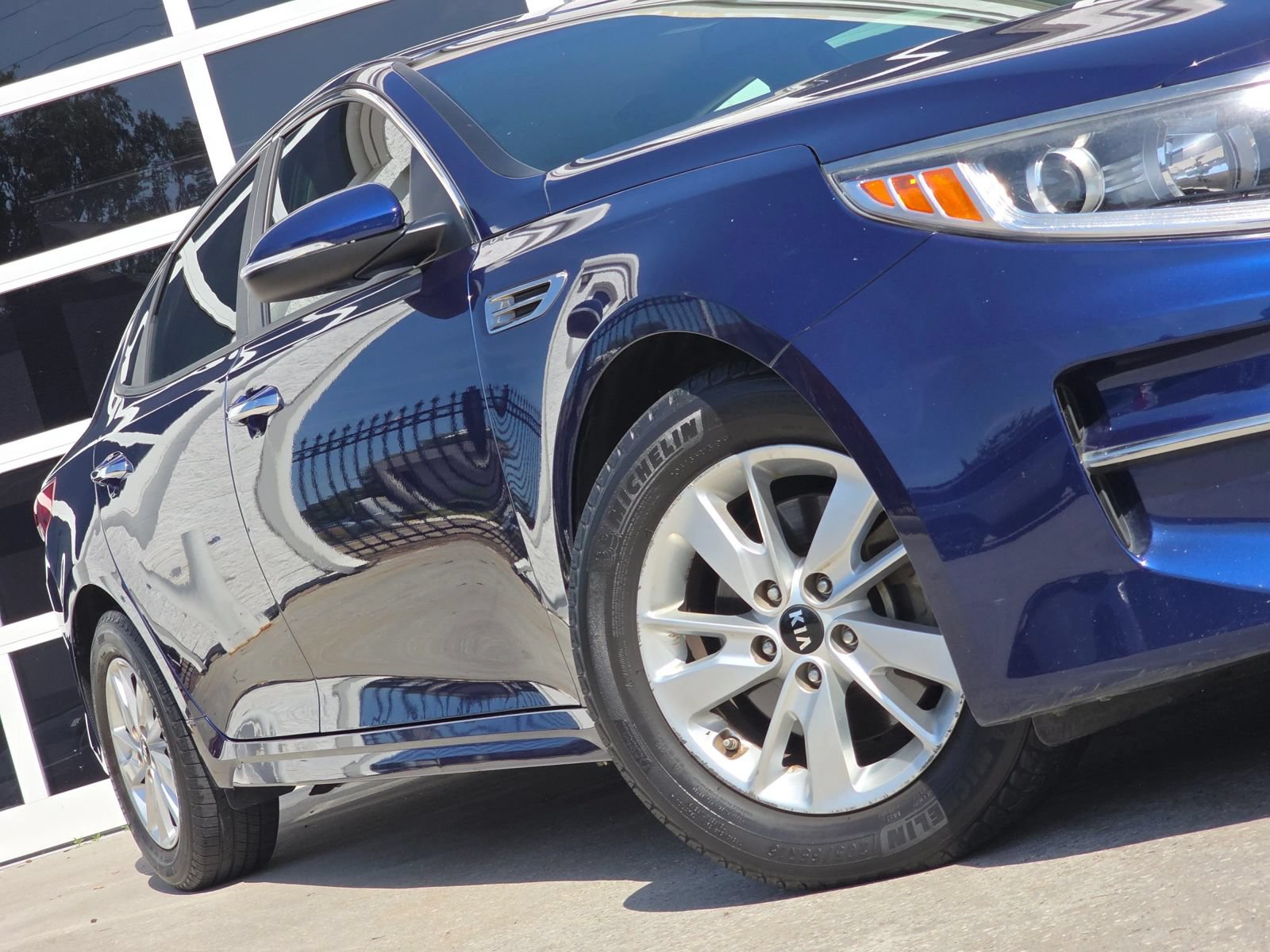 Used 2017 Kia Optima LX w/ Convenience Package FWD image 12
