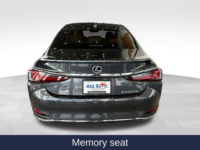 Used 2025 Lexus ES 300h w/ Technology Package image 8