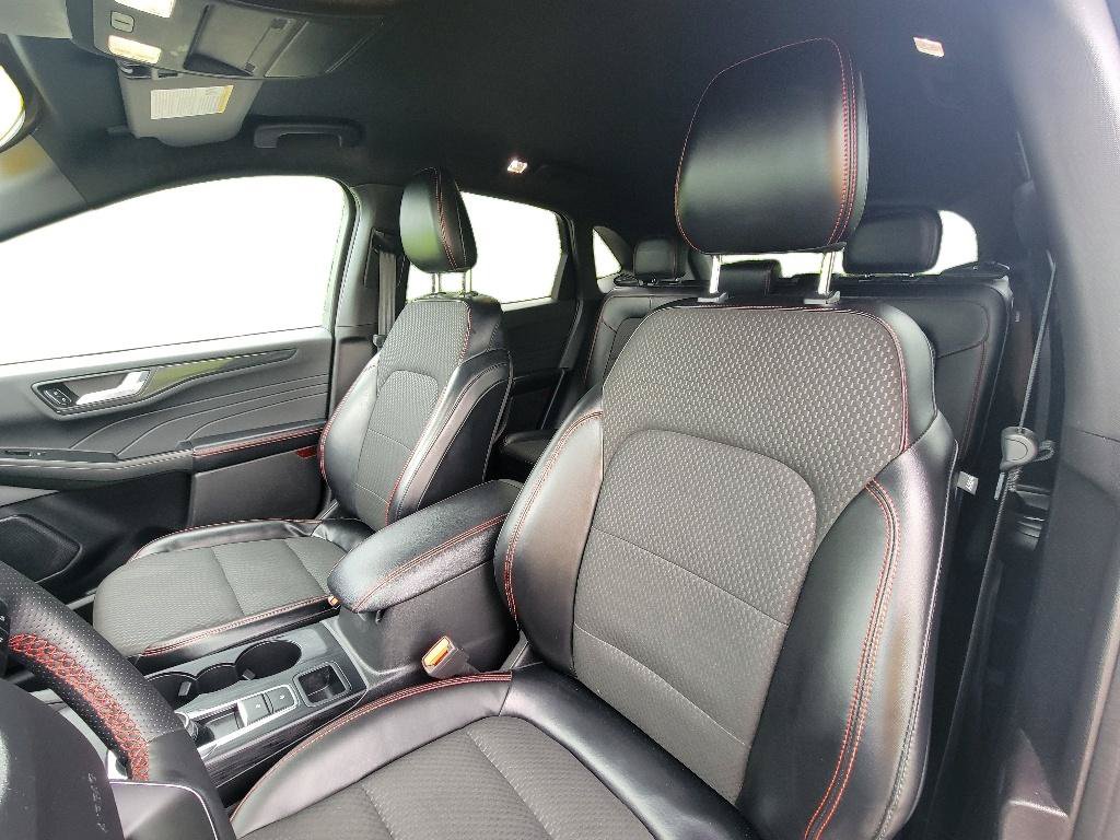 Used 2023 Ford Escape ST-Line w/ Tech Pack #1 AWD/4WD image 13