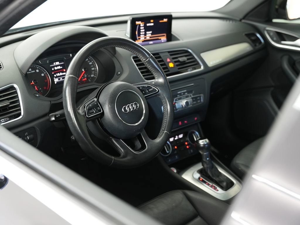Used 2018 Audi Q3 2.0T Premium Plus w/ Premium Plus Package AWD/4WD image 6