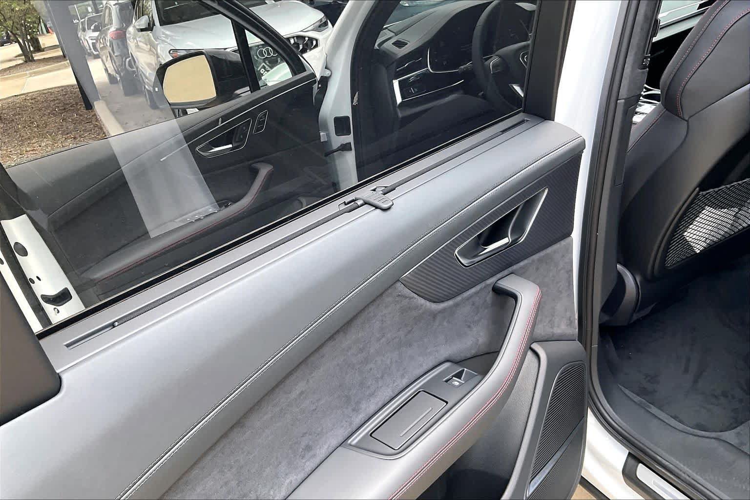 New 2026 Audi SQ7 Prestige AWD/4WD image 18