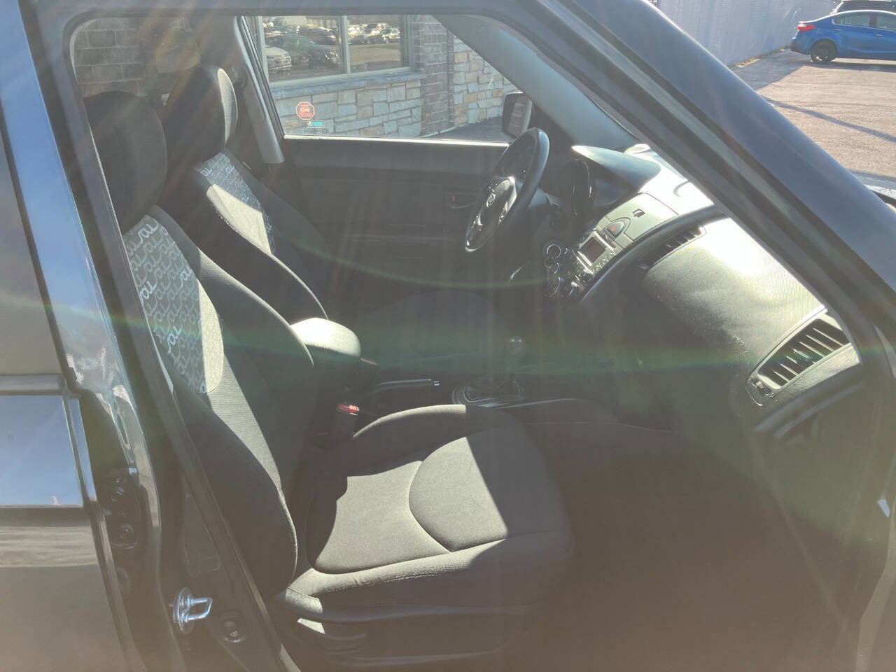Used 2011 Kia Soul + FWD image 14