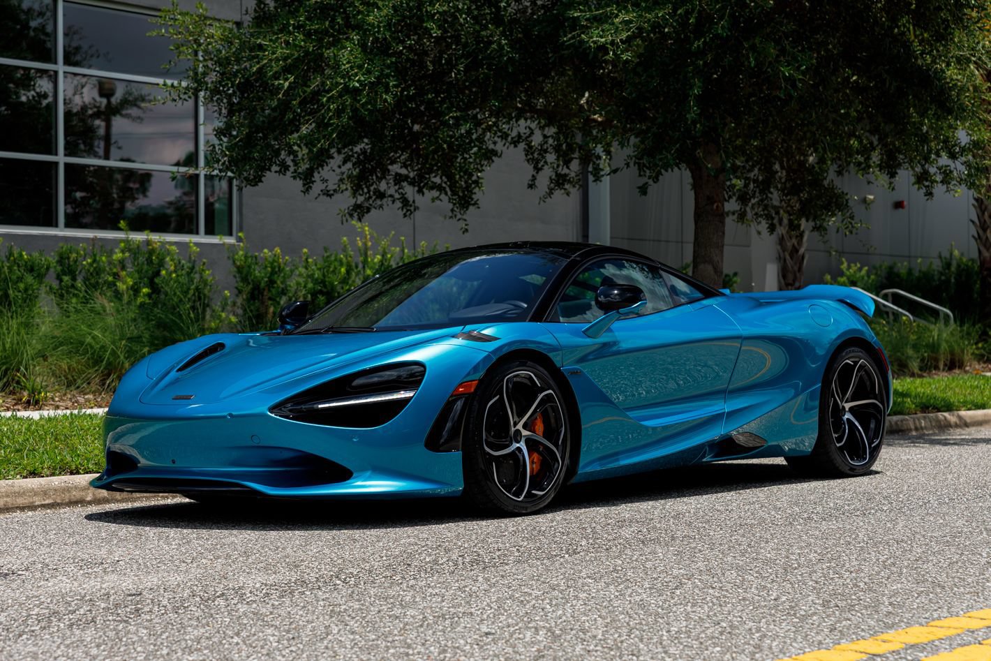 Used 2025 McLaren 750S RWD image 28