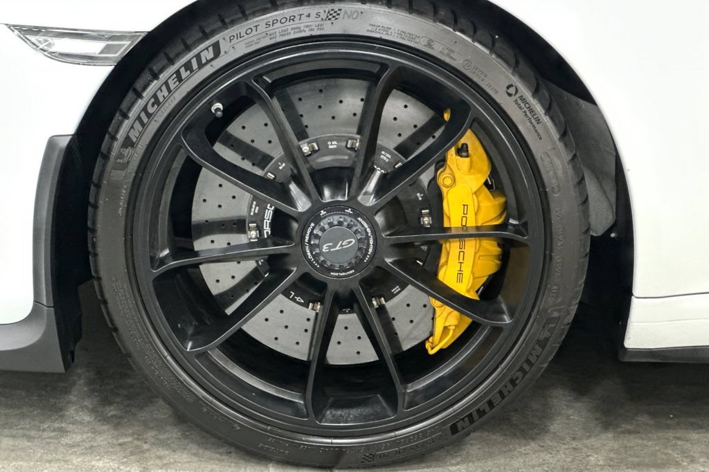 Used 2015 Porsche 911 GT3 RWD image 31