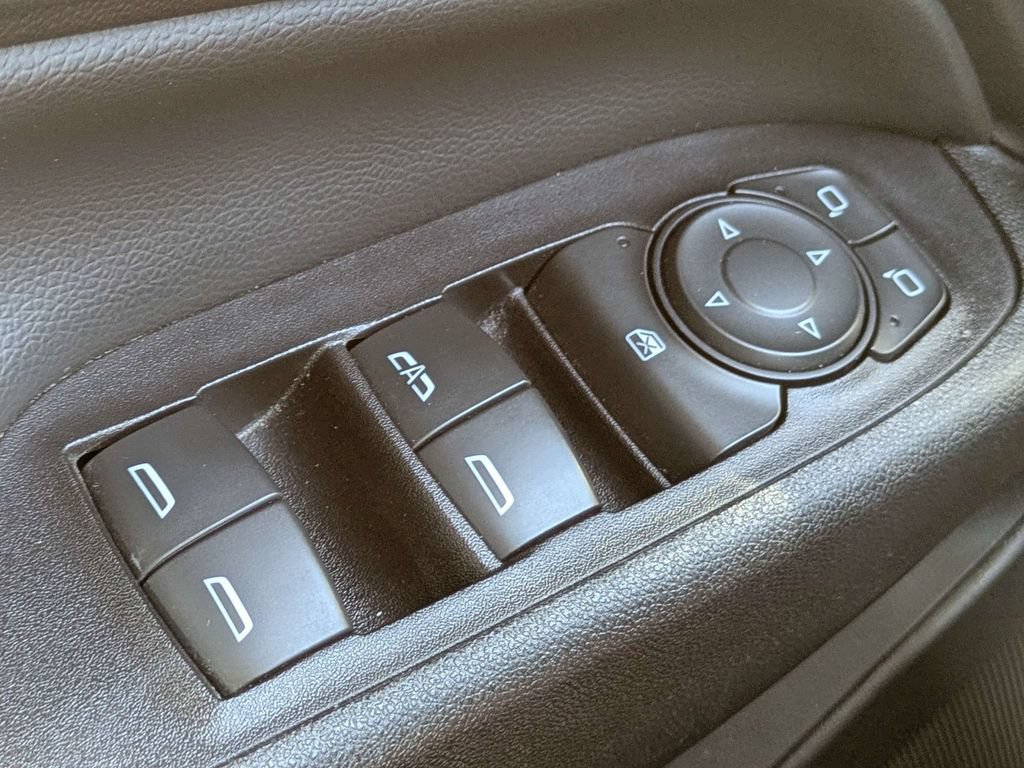Used 2020 Chevrolet Equinox LT FWD image 25