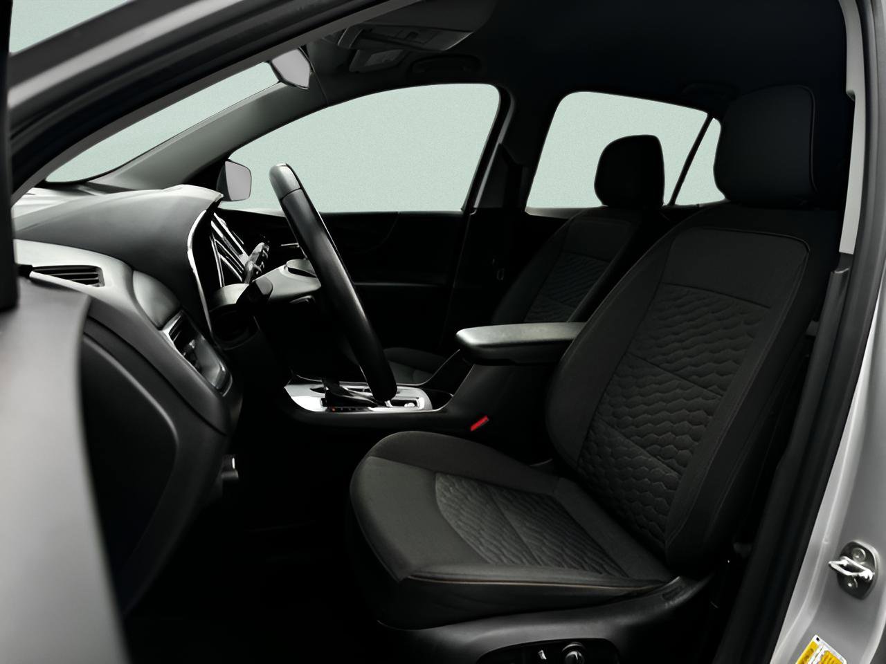 Used 2021 Chevrolet Equinox LT image 23