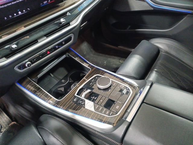 Used 2025 BMW X5 xDrive50e image 16