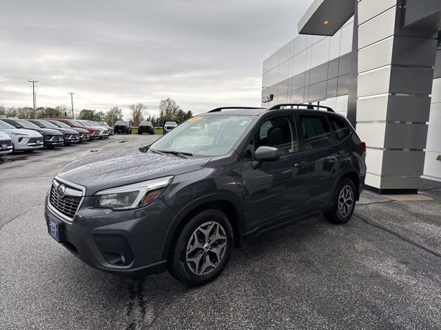 Used 2021 Subaru Forester Premium AWD/4WD image 3