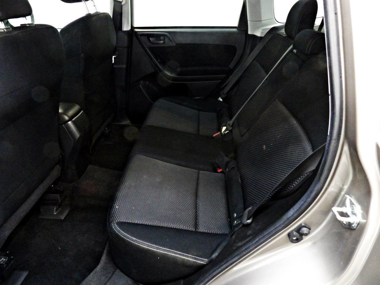 Used 2015 Subaru Forester 2.5i Premium image 10