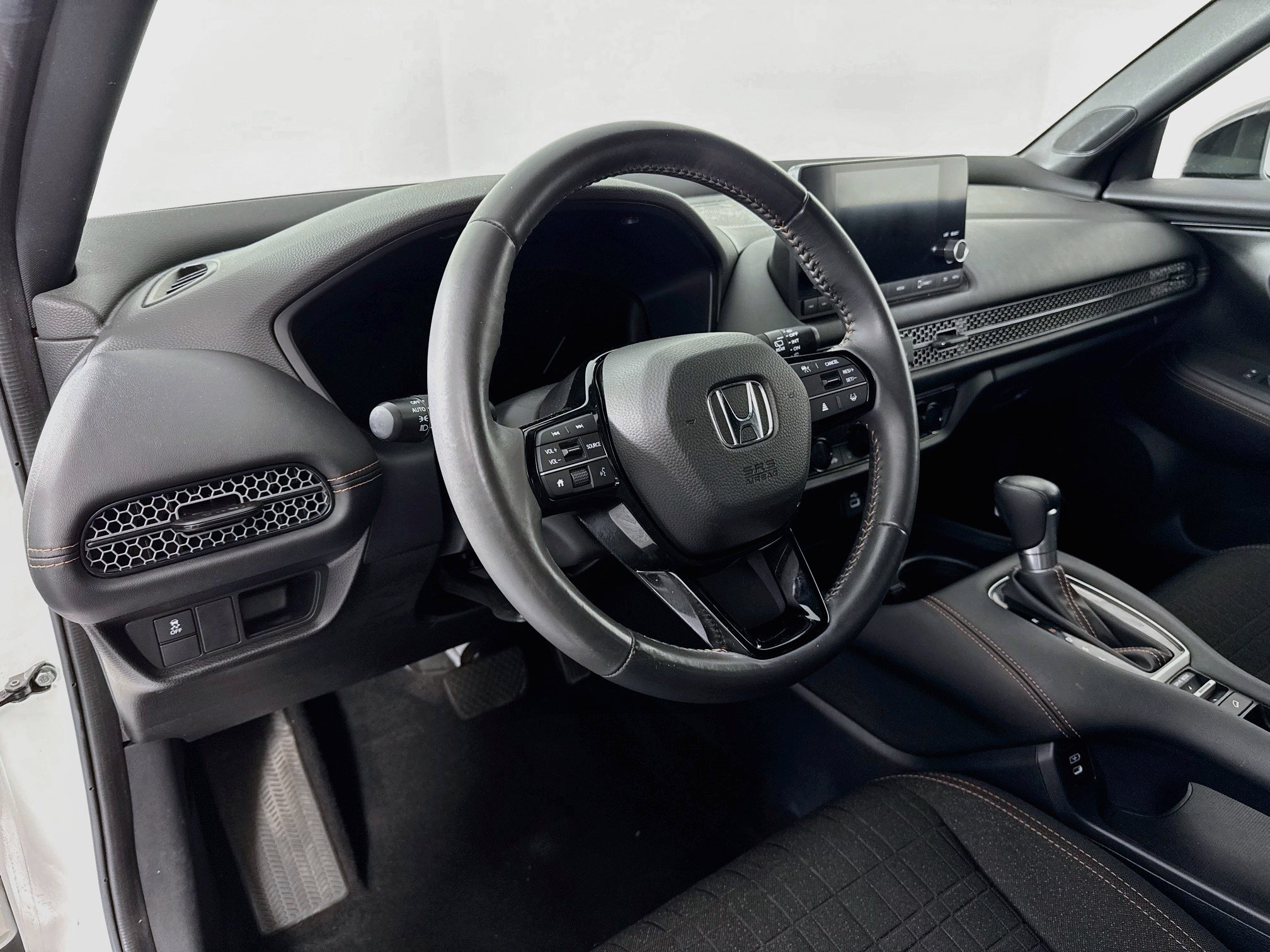 Certified 2024 Honda HR-V Sport image 9