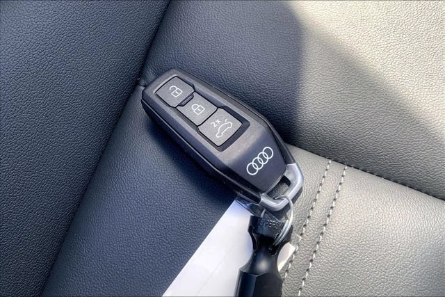 Certified 2025 Audi Q5 Premium Plus AWD/4WD image 12