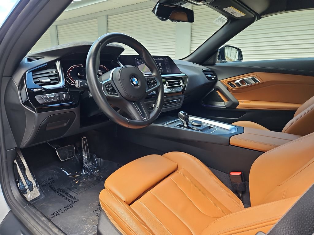 Used 2021 BMW Z4 sDrive30i w/ M Sport Package RWD image 4