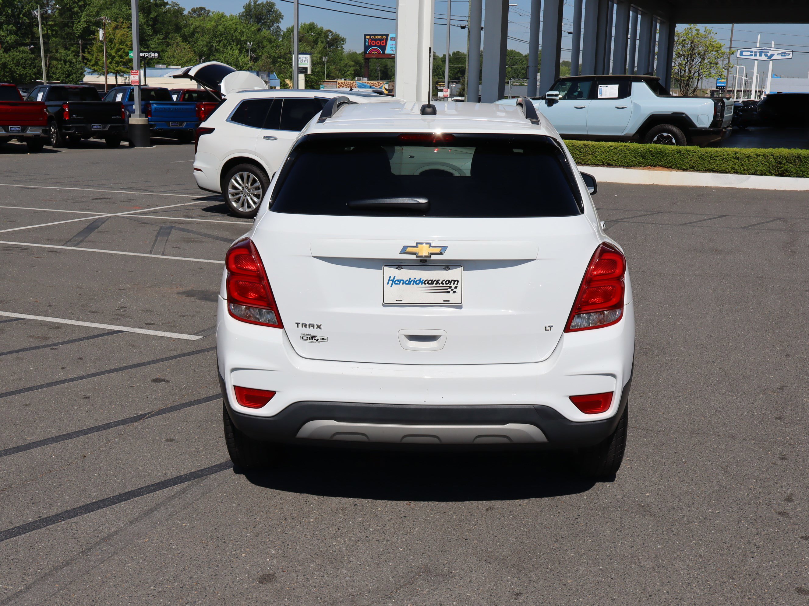 Used 2018 Chevrolet Trax LT w/ LT Convenience Package image 9