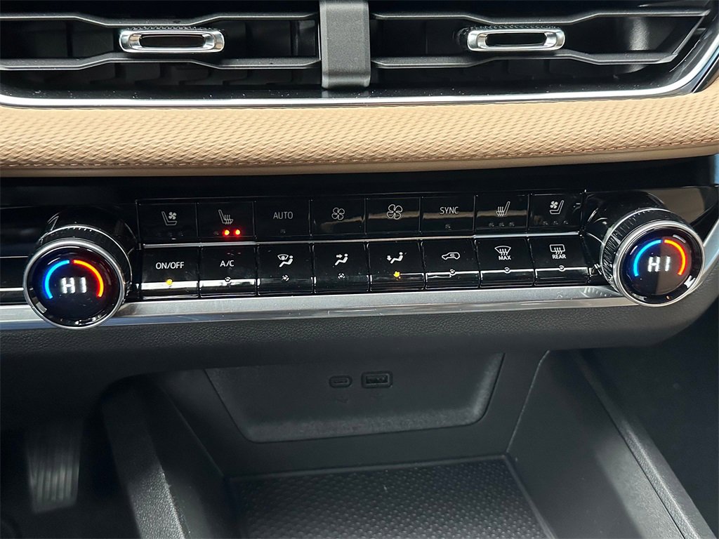 Used 2026 Chevrolet Equinox ACTIV w/ Convenience Package III image 28