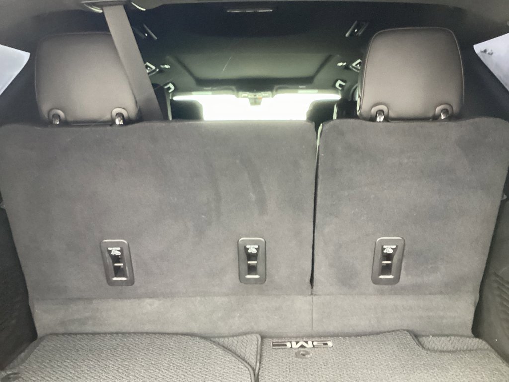 Used 2021 GMC Yukon Denali image 9