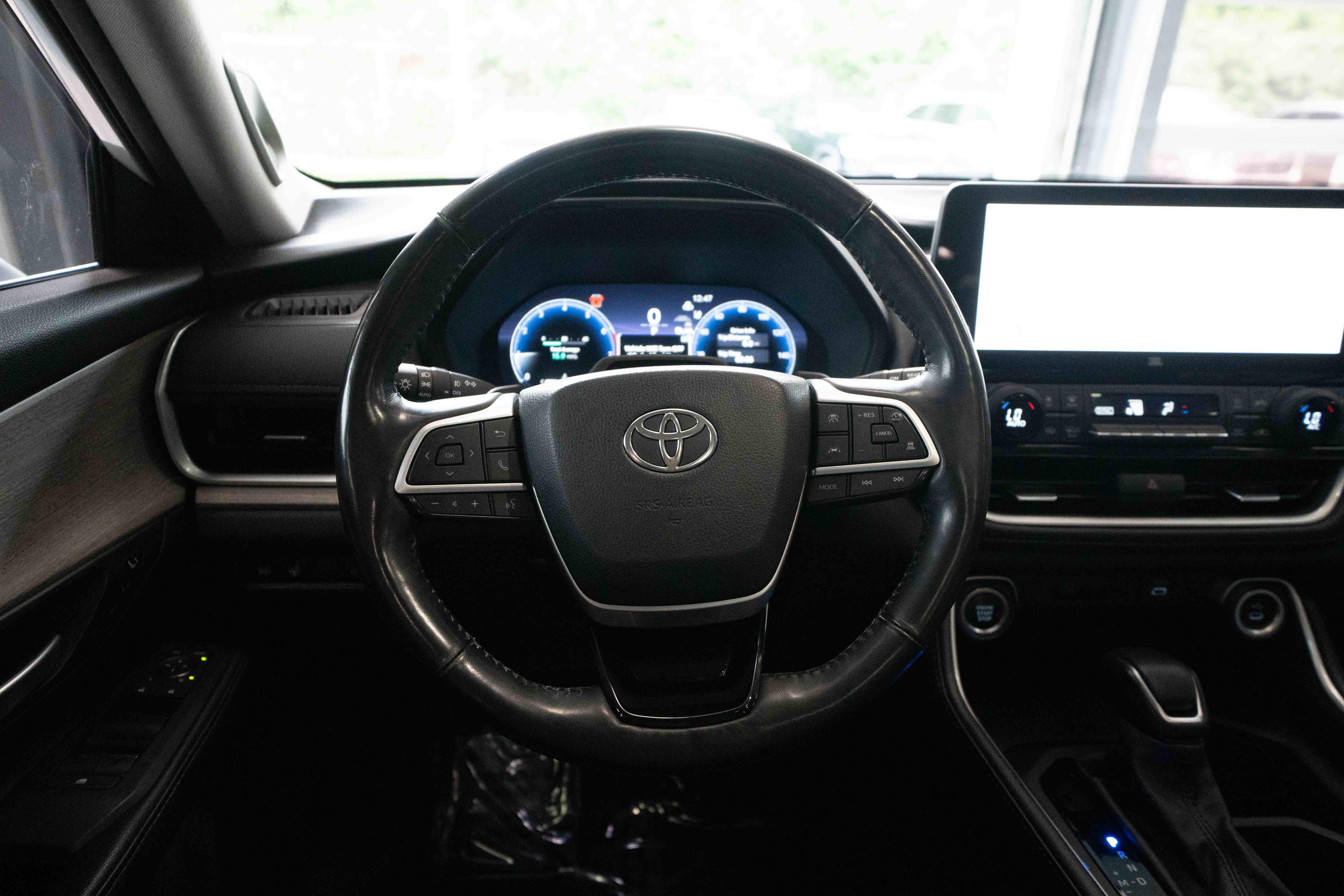 Used 2024 Toyota Grand Highlander AWD image 21