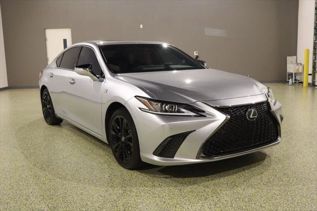 Used 2023 Lexus ES 350 F Sport w/ Accessory Package (Z2) image 1